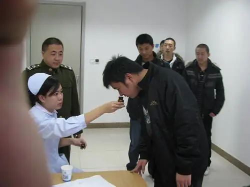 09年桥西区征兵体检工作在我院顺利开展