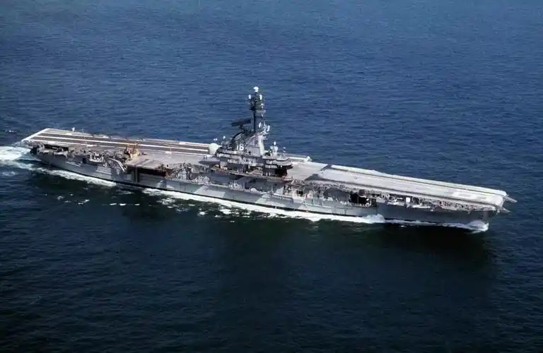 二战传奇航母,屡次重伤奇迹复活,被日军称为"蓝色幽灵"