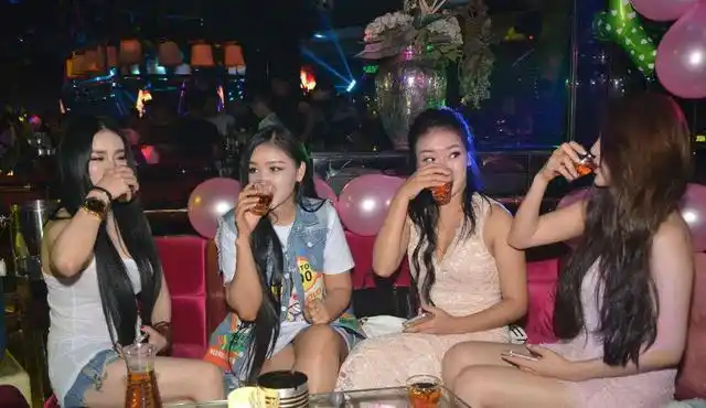 ktv陪唱一般200-500元ktv陪唱注意事项:1,通常情况下,担任ktv公主的都