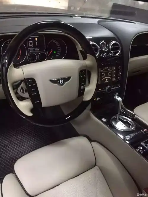 08德国版宾利飞驰黑色米色内饰四座