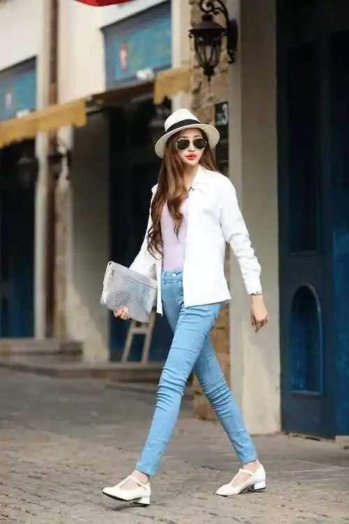 白色皮鞋搭配图片(白色皮鞋 搭配)