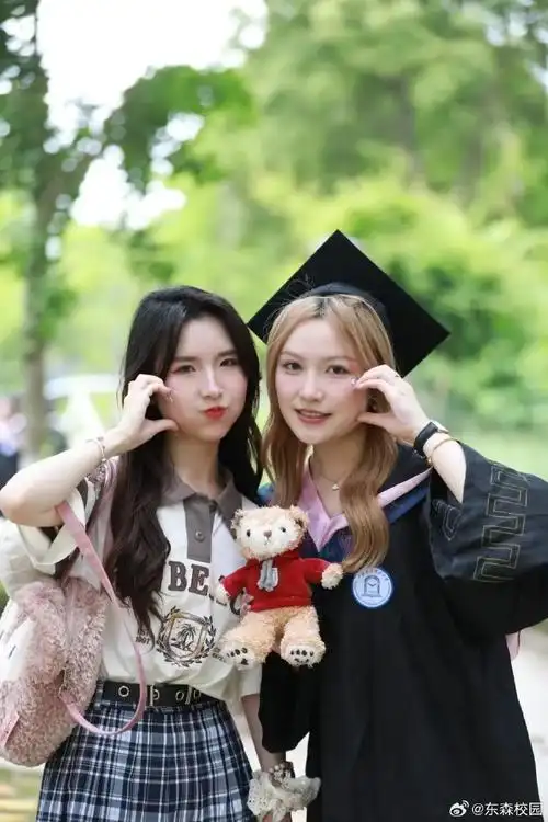 毕业季##校园生活##最美毕业照##最美毕业写真##上海对外经贸大