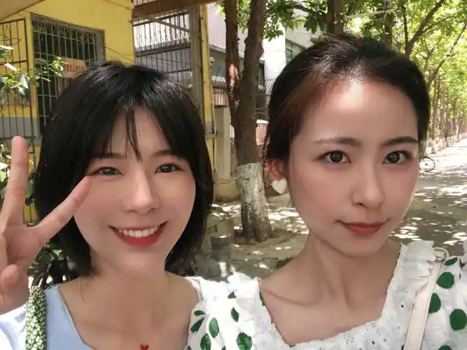 耶嘿 在同一天偶遇到吴一斤斤 吴夏帆和陈逸泽