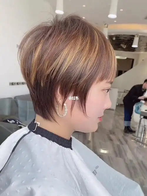 圆脸适合的发型短发女生短发女生短发推荐