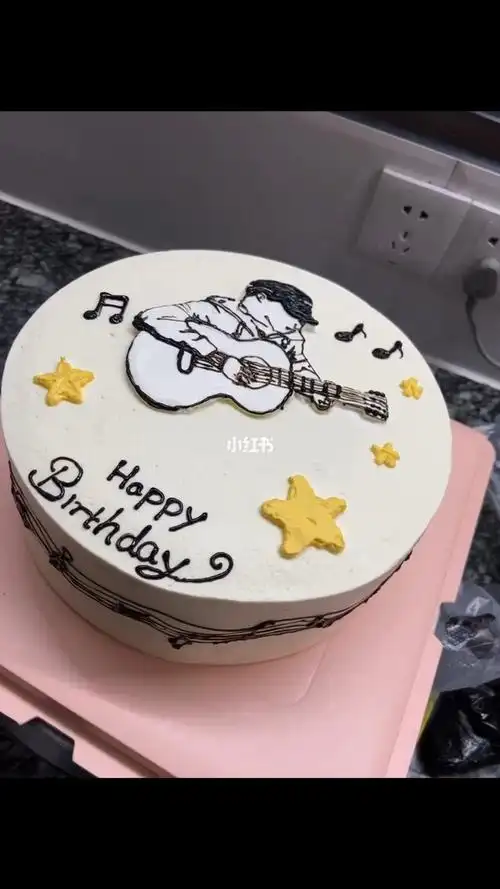 弹吉他唱歌的音乐男孩创意手绘蛋糕制作过程