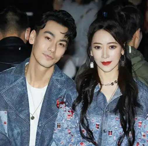 戴向宇被嘲笑家里乱,陈紫涵却将自己的卧室布置成了一个样板间!