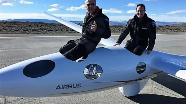 16000米法国滑翔机创飞行高度新纪录