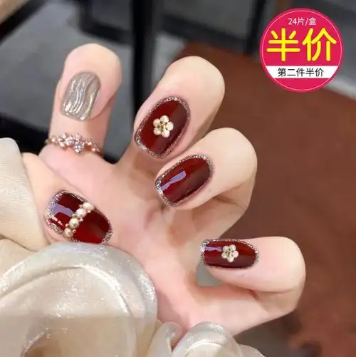 2022年03月04日美甲贴片ins风高级感2021新年指甲新款成品穿戴甲秋冬