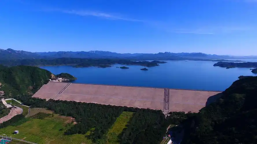 密云水库白河主坝 市水务局供图在北京,越来越多的河湖已成为市民的