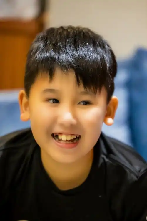 抓拍夏日别墅轰趴时孩子们纵情大笑肆无忌惮发自内心的开怀大笑你有