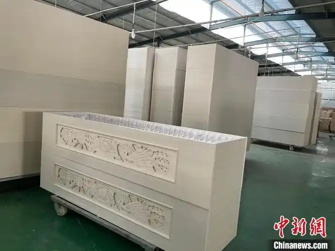 日本九成棺材来自这棺材小镇助山东曹县c位出圈