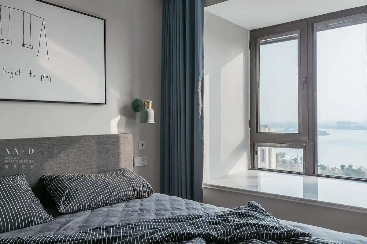 北欧风三居装修卧室飘窗设计
