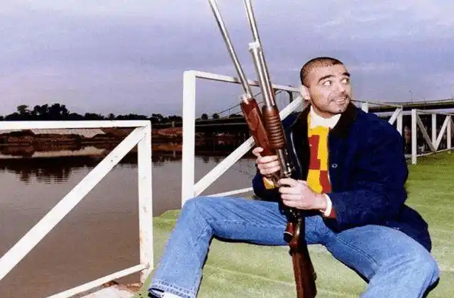 萨达姆大公子"乌代",生活有多奢靡?豪车豪宅云集,老虎当宠物