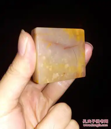 石中皇帝寿山白田黄石瑞兽呈祥印章1172g白田极为稀少原生石皮通体