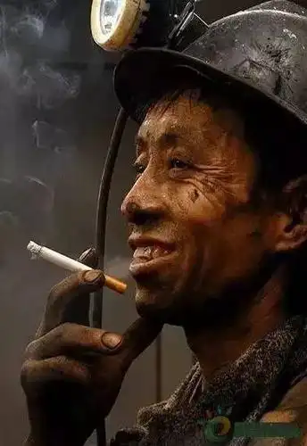 井下实拍煤矿工人真实生活纪录看了让人心酸
