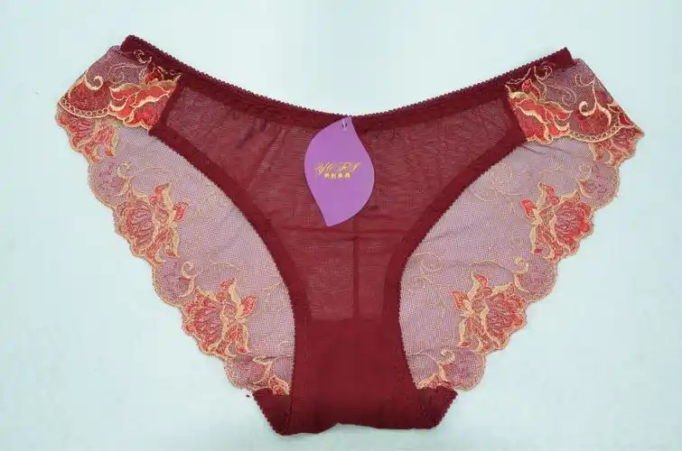 一线品牌 多彩雪莲花花朵刺绣低腰透气性感三角内裤