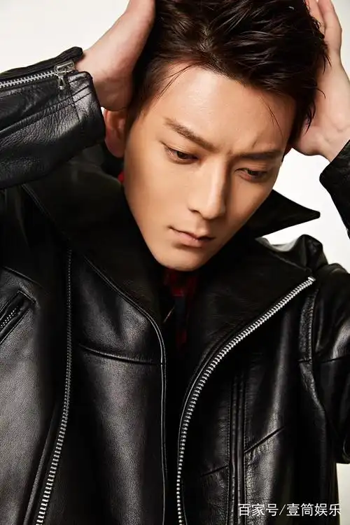 陈翔全新写真曝光 突破自我演绎摩登酷帅boy