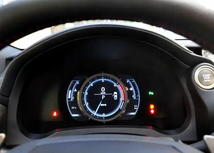 对雷克萨斯rc外观和内饰的品鉴