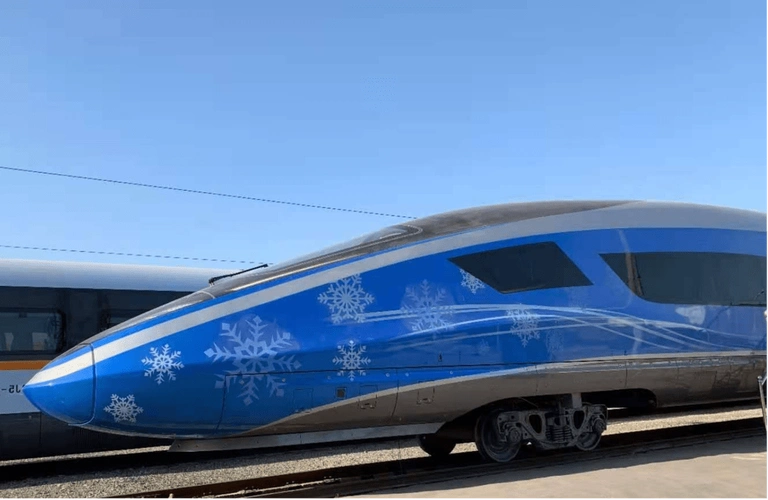 西南交大参与设计瑞雪迎春新型奥运版复兴号智能动车组