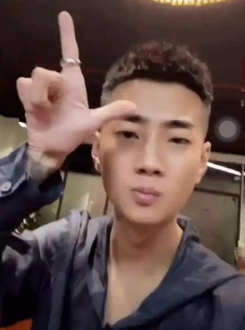 刘叉叉自爆银行卡余额8位数违约金1000w殷世航即将解封小猪爆与ks有