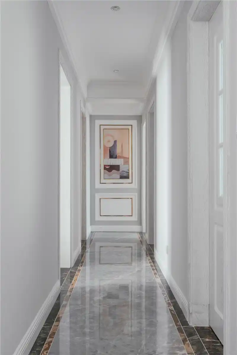 美式轻奢四居过道装修效果图