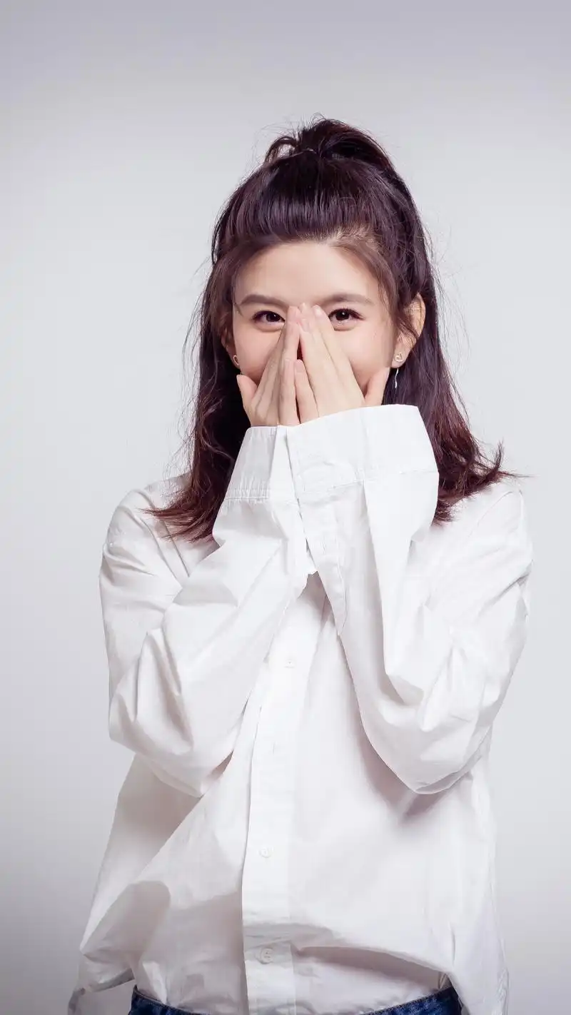 林思意精美壁纸,古灵精怪,超级可爱!