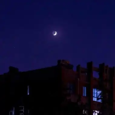 高清安静好看的夜晚风景静物头像图片
