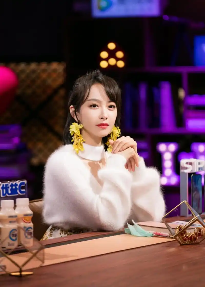 宋茜《心动的信号》清新甜美