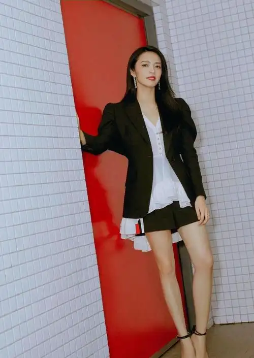 姚晨:跨越国界的星光,中国影坛的骄傲