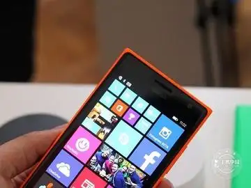 诺基亚lumia 730 图片