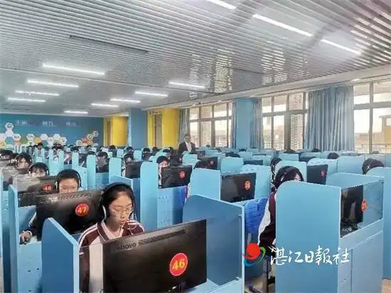 湛江市第二十一中学聚力打造一流师资一流设施一流质量示范性和实验性