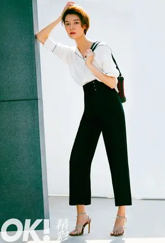 车晓杂志大片曝光 百变丹宁风解时尚穿搭