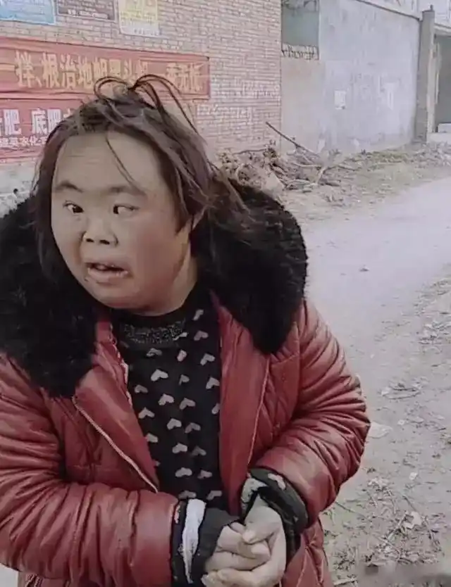 必须要喝一口去……我这大红脸闹的比猴屁股还红,大正月的我这个