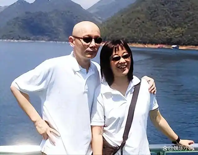 妹妹远在美国父母也早已离世如今67岁无儿无女的葛优如何了