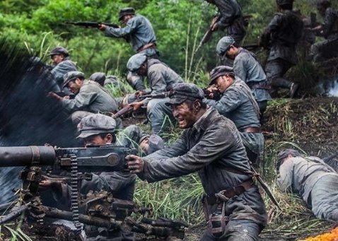 这场征途险象环生红军多次穿越死亡禁区民族精神完成再塑造