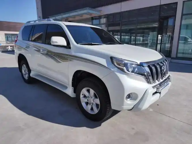 丰田 普拉多 图片