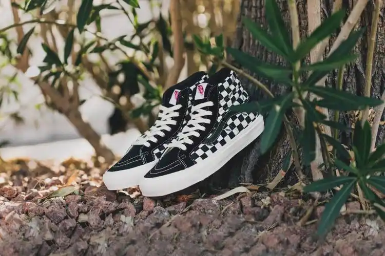 vans vault og sk8-hi lx 黑白棋盘格鞋款详览