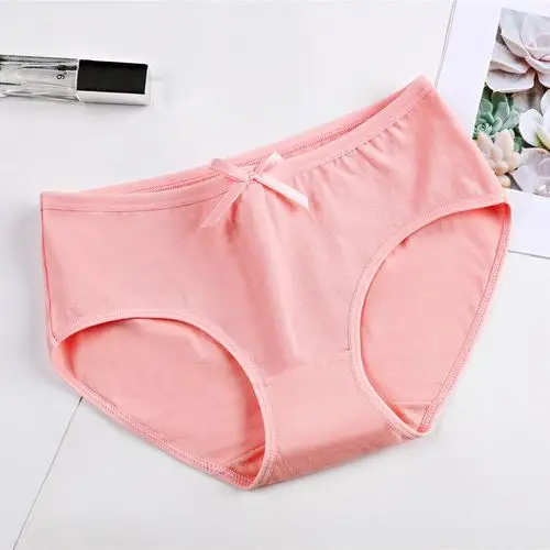 女性三角裤性感内裤一条