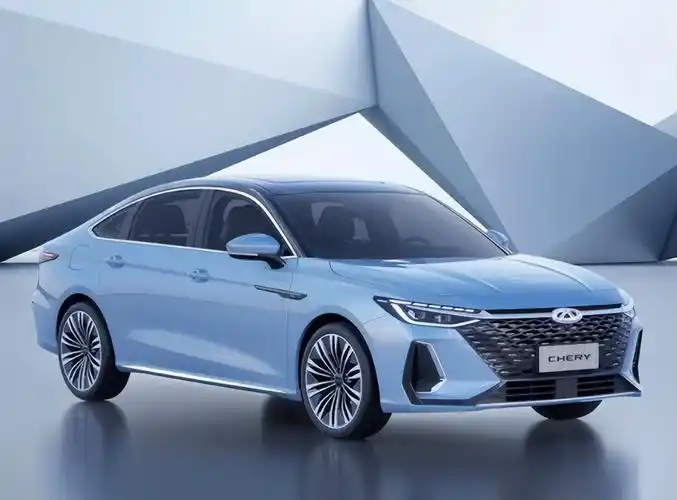 奇瑞最帅轿车艾瑞泽8官图发布双前脸布局高颜值搭16t动力