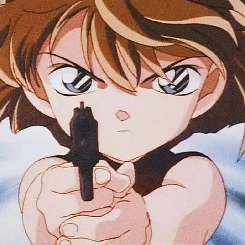 求手里拿枪 枪口对着镜头的头像