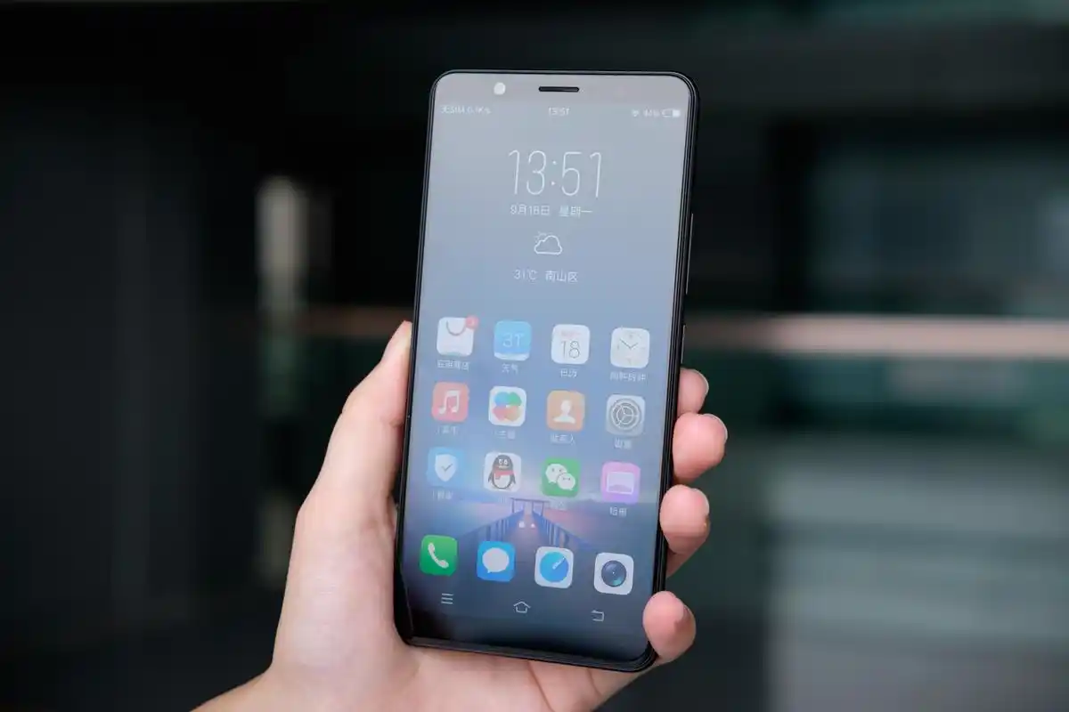 国产手机风向标 vivo x20全面屏图赏