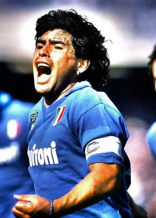 球王马拉多纳,征服了世界,却没能征服自己