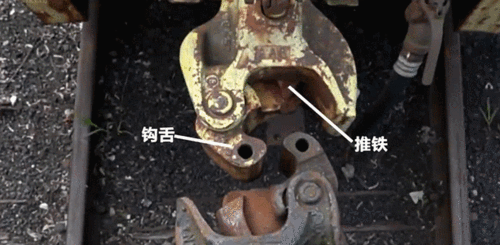 "詹氏车钩"挺了100多年的火车车厢高效连接技术,你知道原理吗