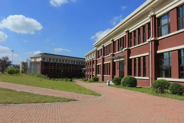 东方剑桥国际学校