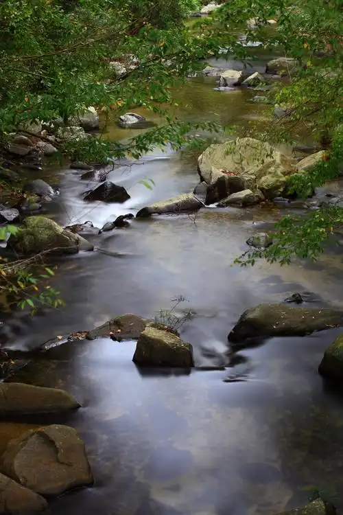 [风光摄影] 峡谷里的小溪