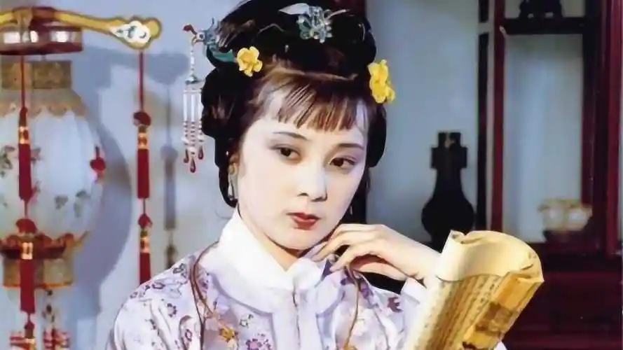 《红楼梦》中的王婆,从小欺负贾迎春,亲手将迎春生