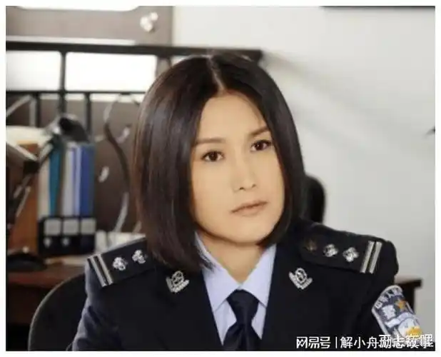 同样扮演女警察杨颖姚安娜王子文都是来搞笑的就她最经典