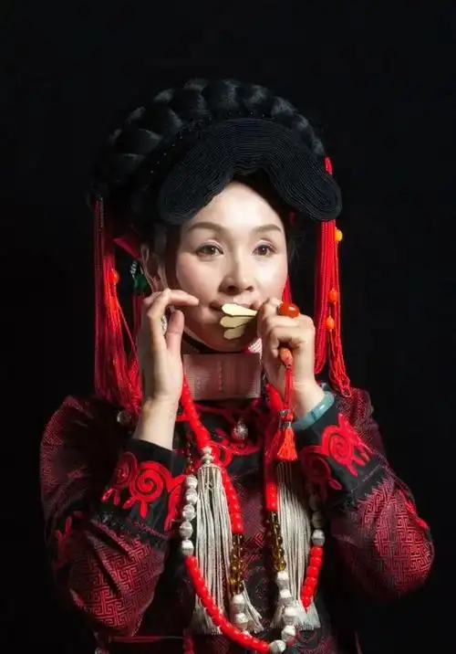 人文凉山彝族口弦自然的言语自然的音声