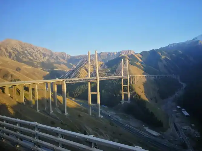 大美新疆游之五一一向着霍尔果斯出发