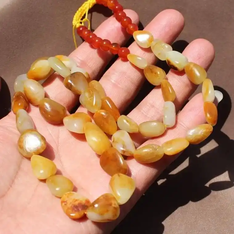 新疆和田玉籽料项链